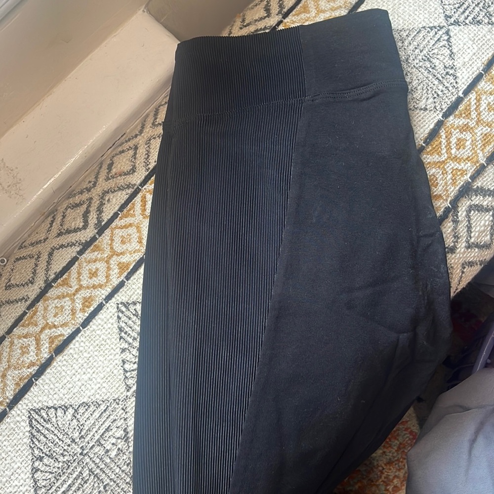 Express Leggings MEDIUM NEVER WORN